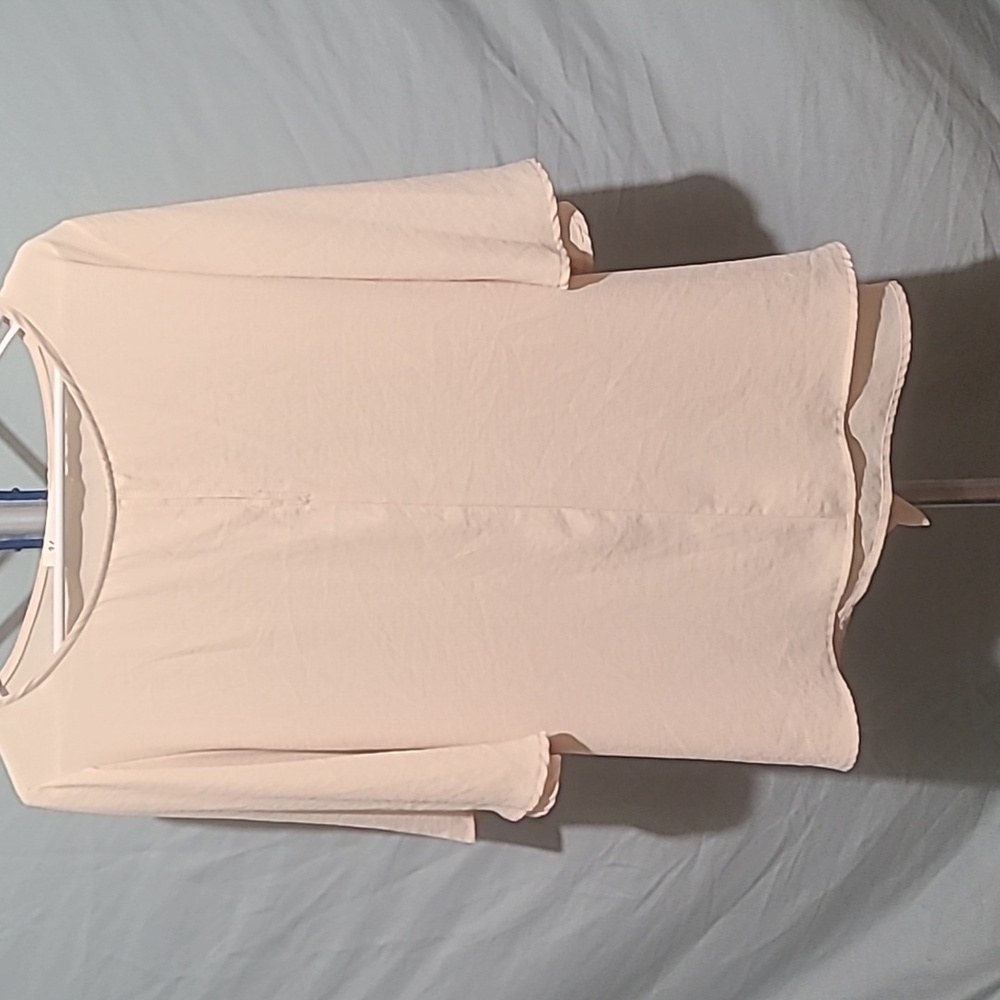 Vine & Love LG Linen top